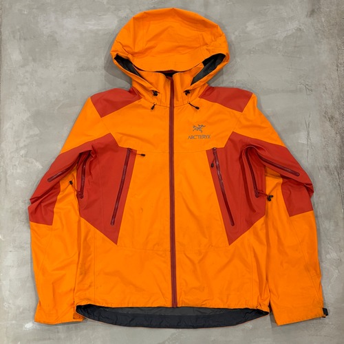 ARC’TERYX Beta LT Hybrid Jacket