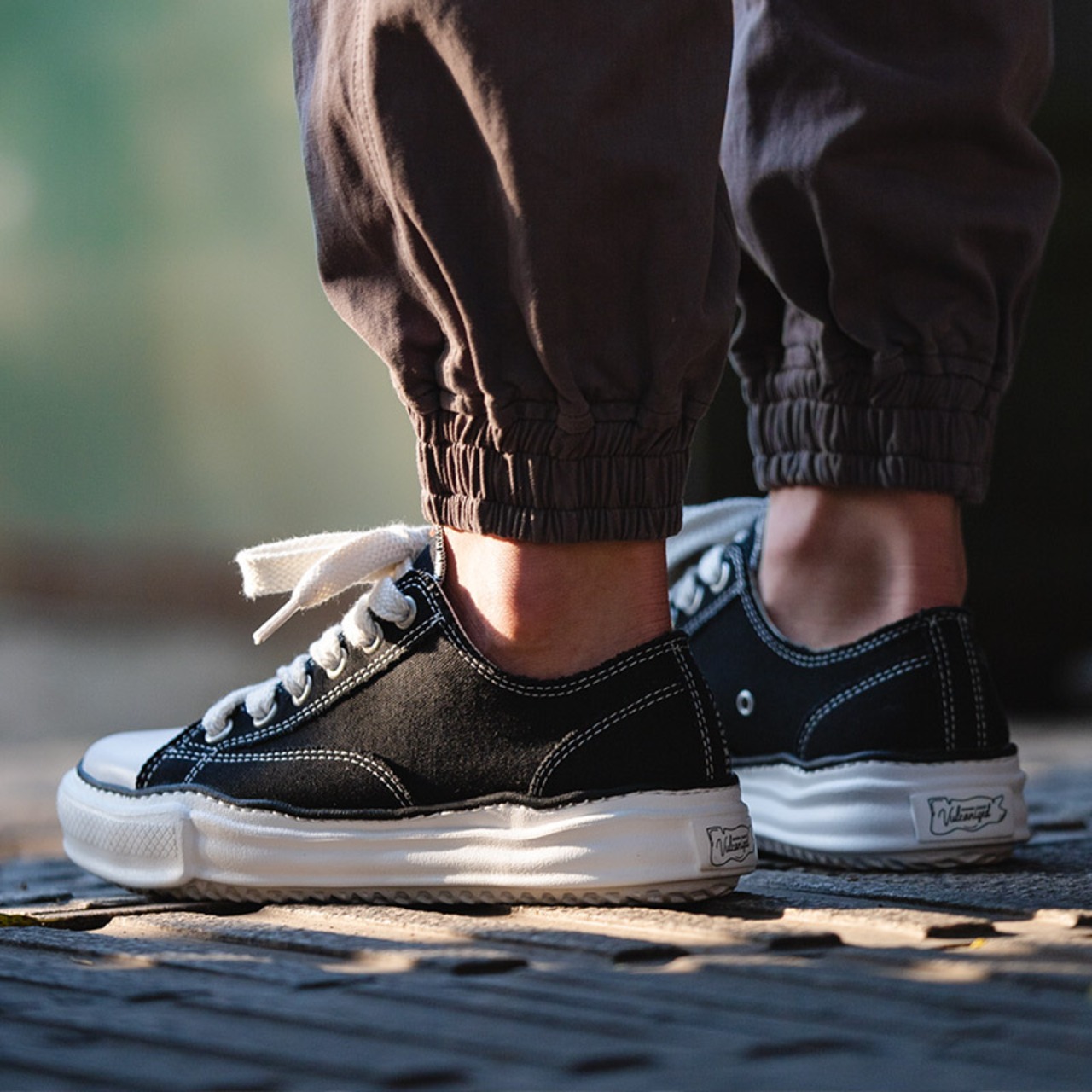 Wave Sole Canvas Sneakers / ウェーブ ソール キャンバス スニーカー