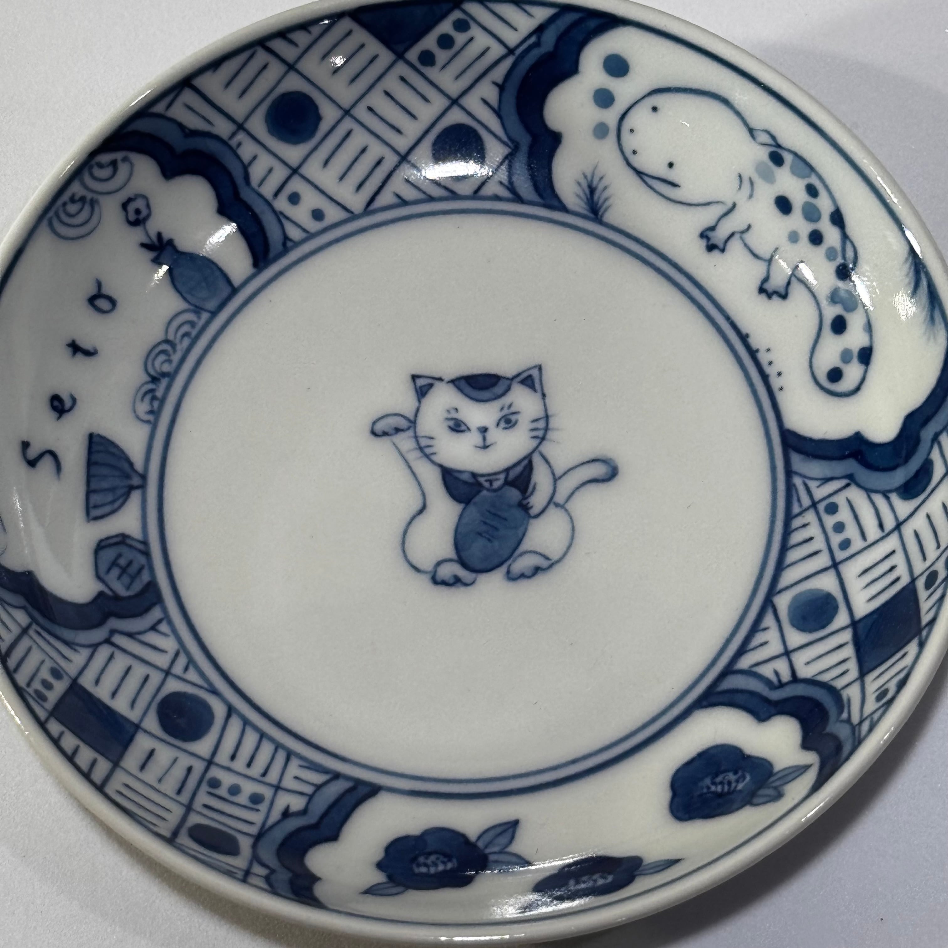 Kone Kone Lab Cue 豆皿「瀬戸招き猫」右手 | 綱具屋SETORe