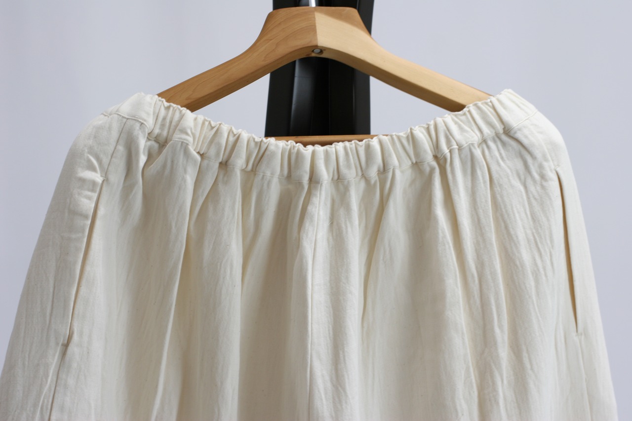 【ROBE de PEAU】Wide tuck culottes（RS018）