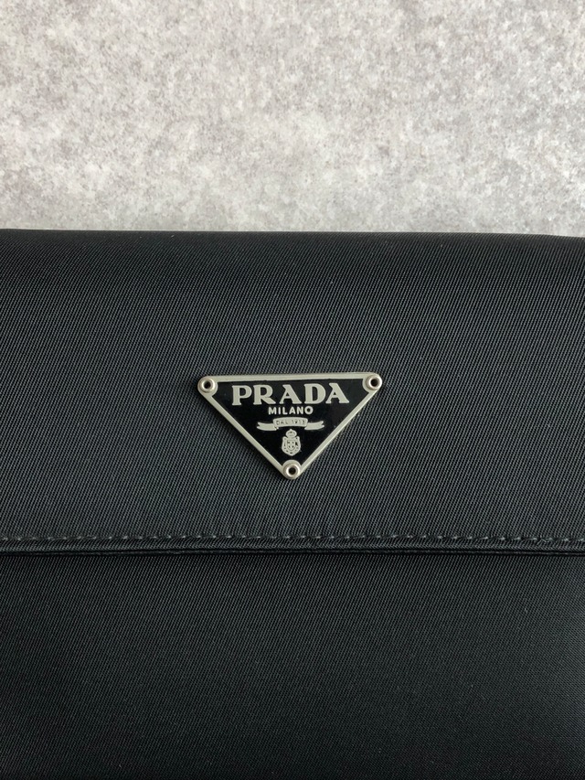 PRADA プラダ 財布 ブラック トライアングルロゴ ナイロン 二つ折り財布 vintage ヴィンテージ オールド s2heh6