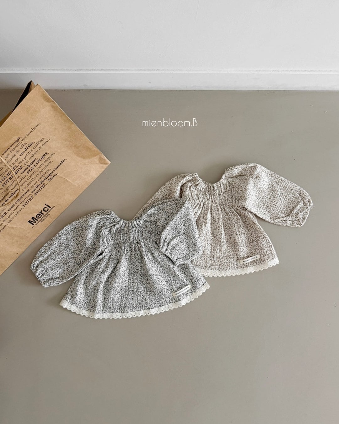 送料無料【予約】/ baby水彩画ブラウス / mienbloom
