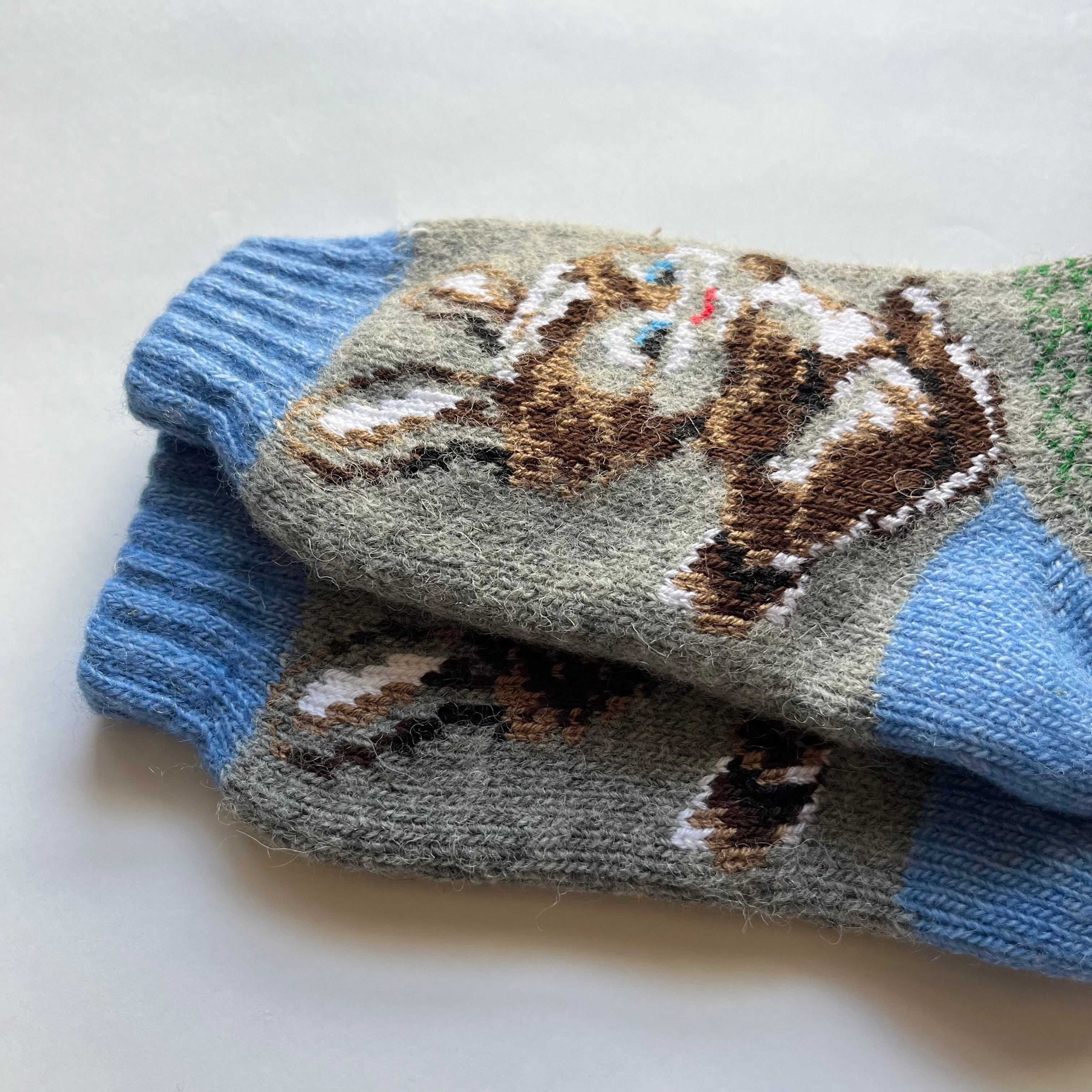 ウクライナ支援/ウールソックス(ウサギ柄)