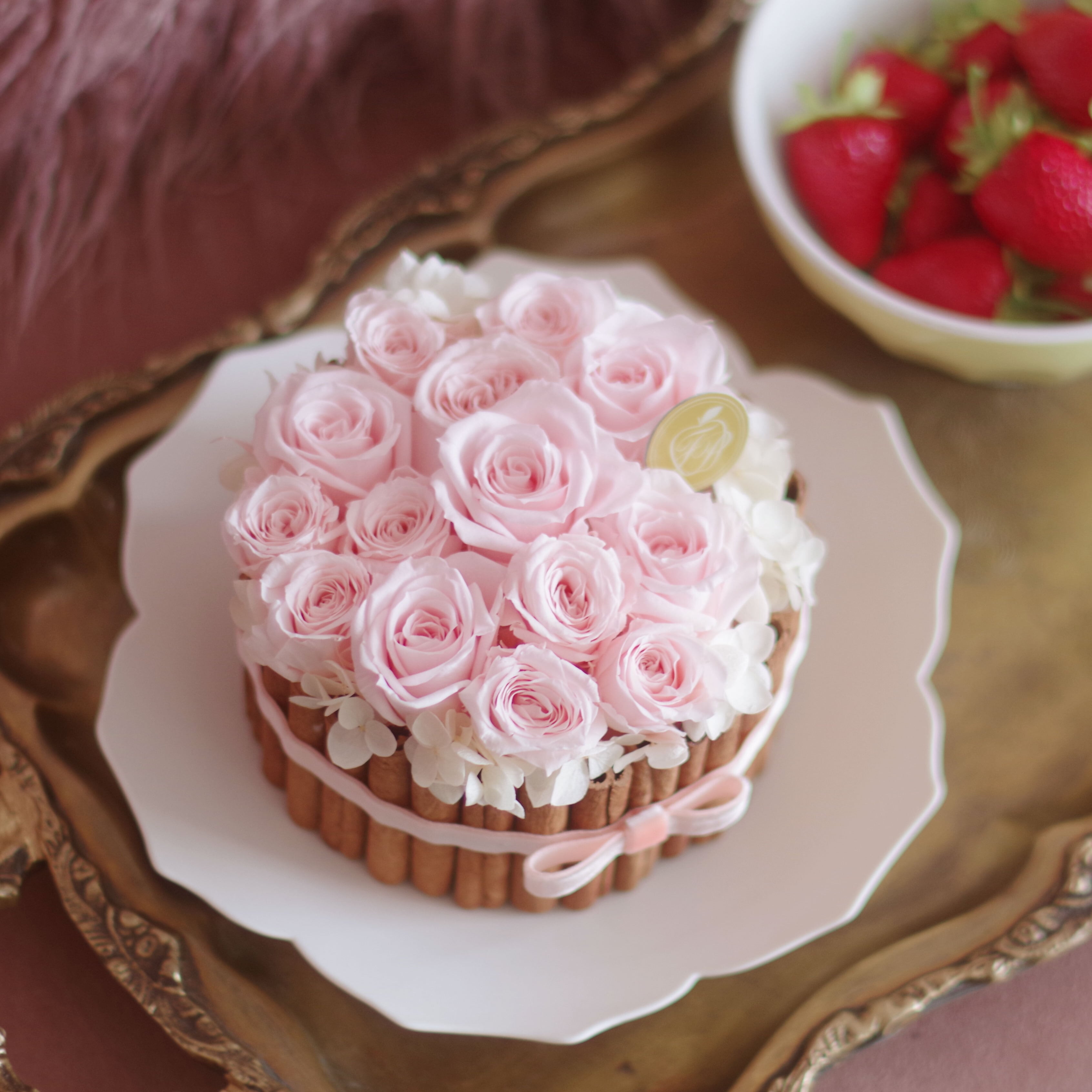 シャルロット ストロベリーピンク プリザーブド フラワーケーキ 【名