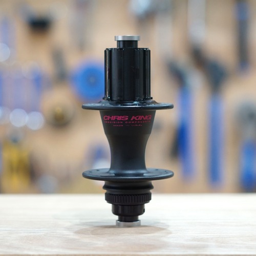 Chris King / R45D Hub Rear(28H)(Two Tone Black Punch)