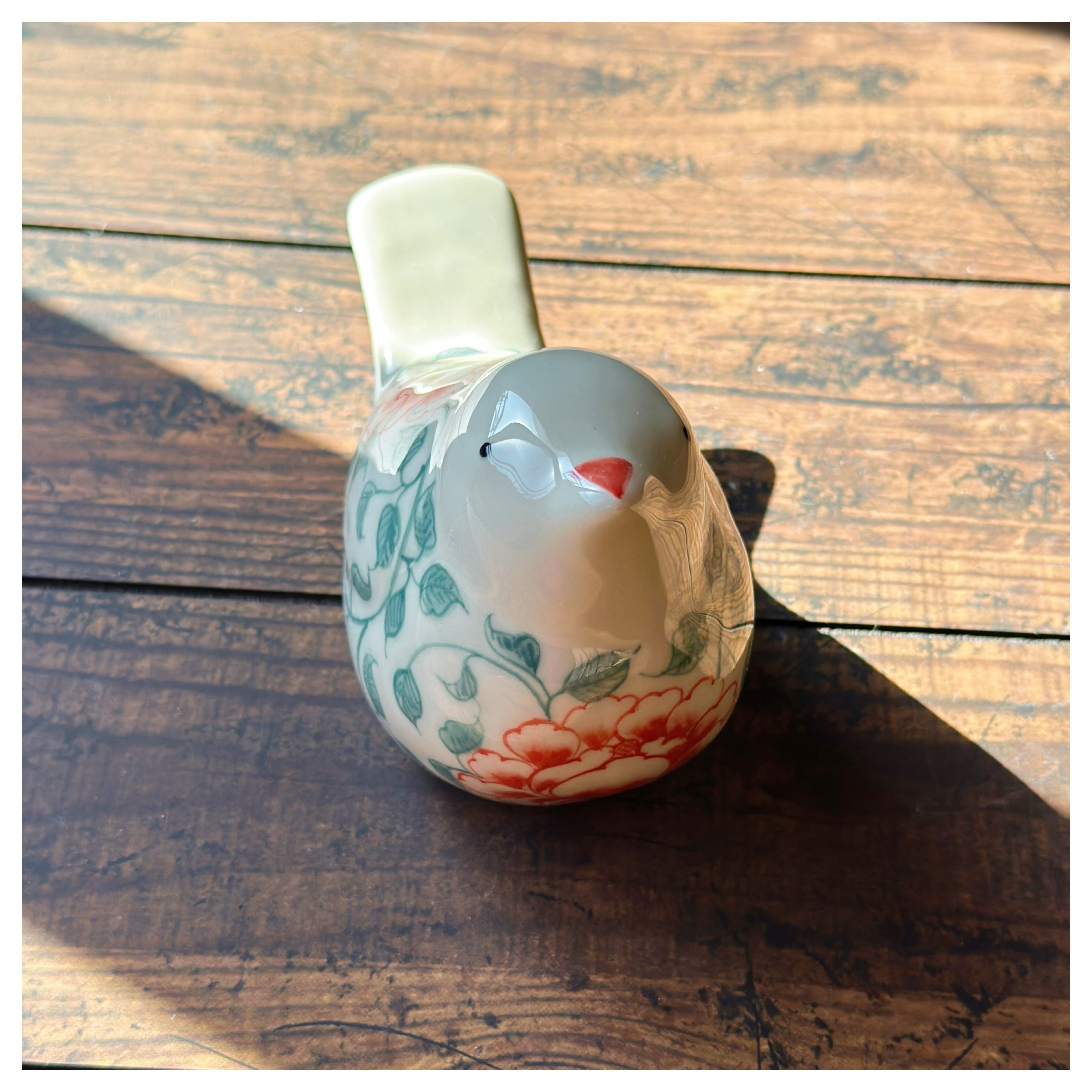 ベトナムのバッチャン焼き 牡丹絵の鳥の置物 | Kc-Labo's shop