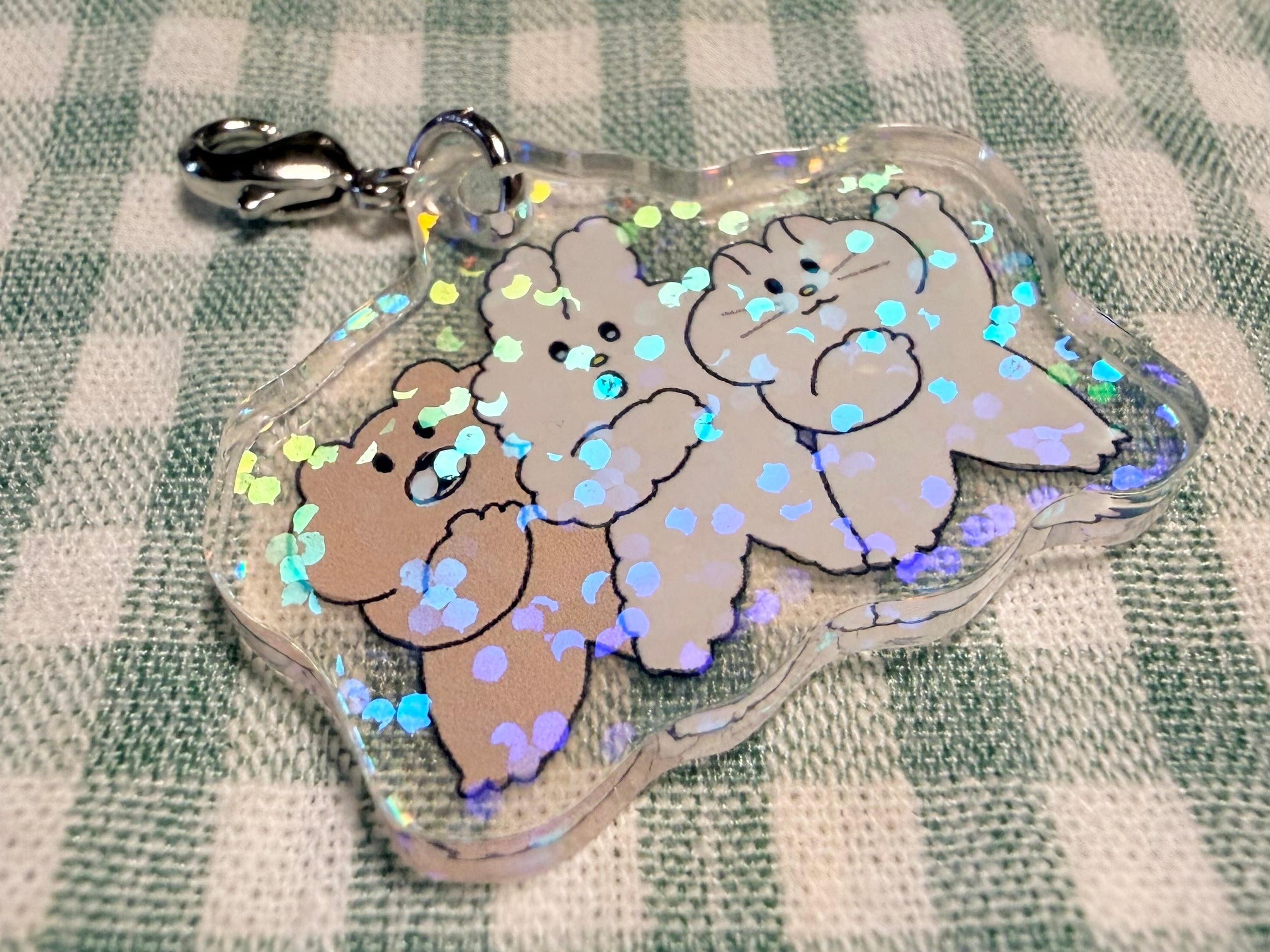 くまたちのアクリルチャーム