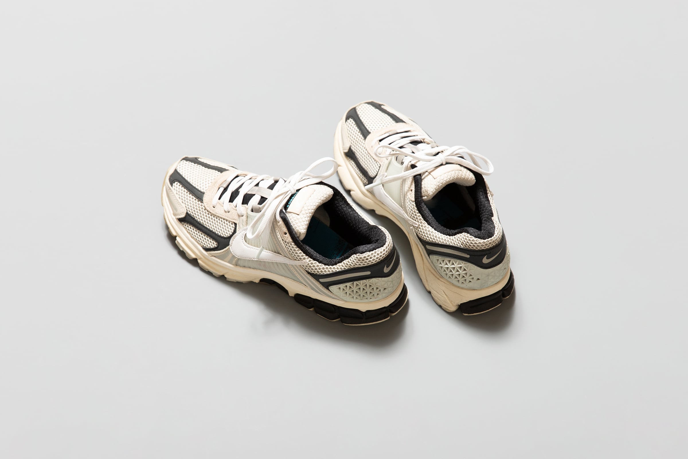 WMNS NIKE ZOOM VOMERO 5 PRM 27cm