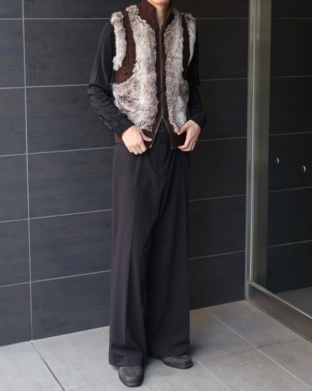 pleats zip up blouson