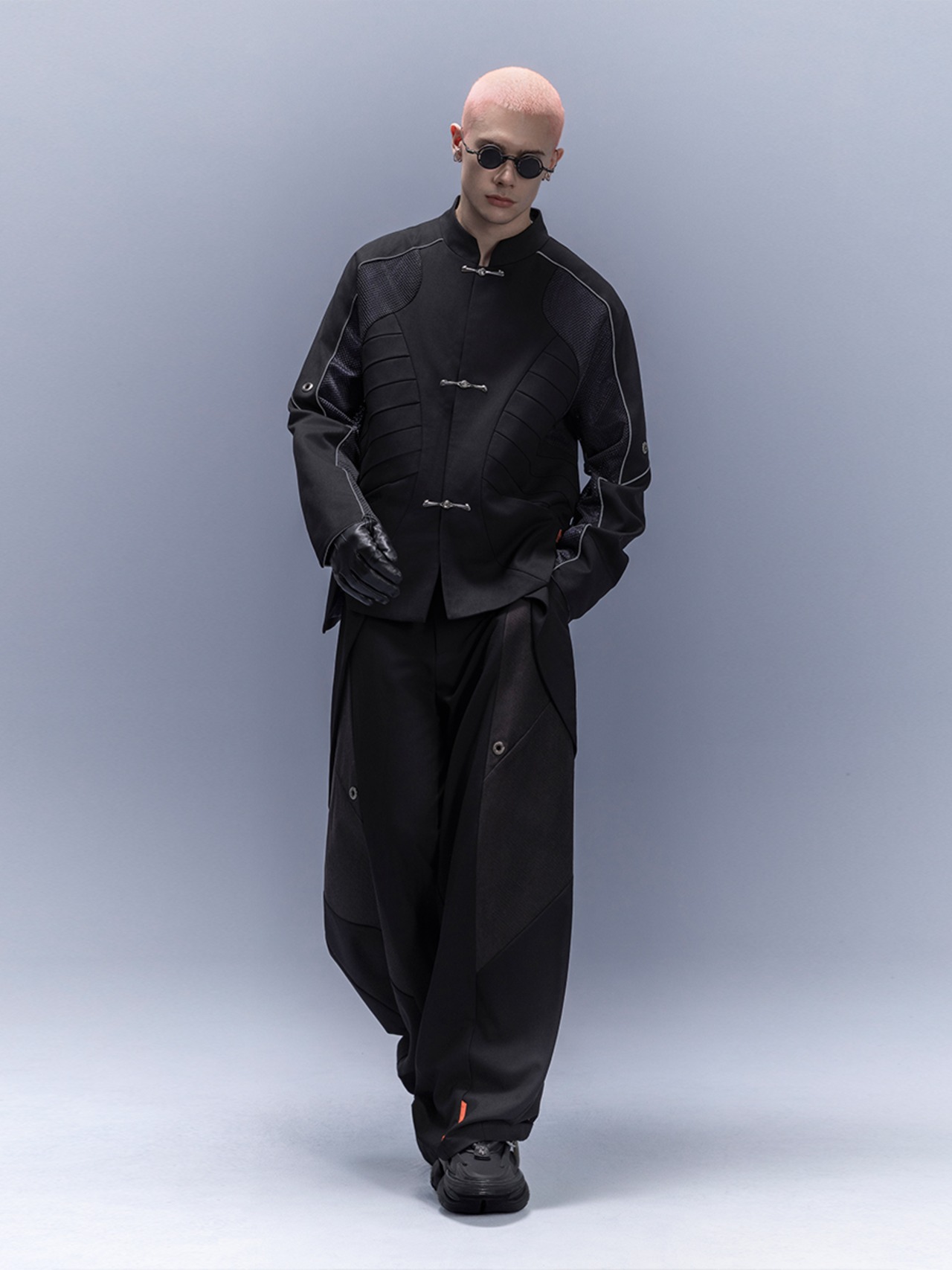 XIPHEVIL マトリックスブラックスーツ