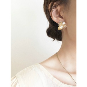 クリアフルール スタッドピアス/イヤリング