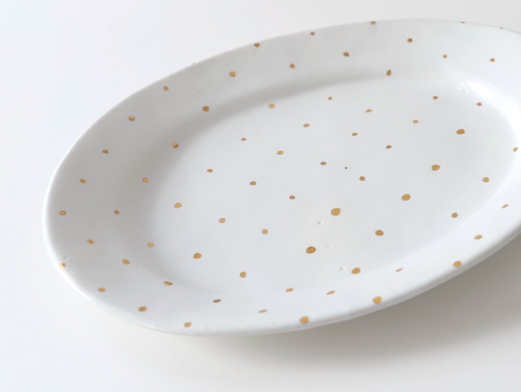中囿義光 オーバル皿（金彩） ドット D | Galerie NUAGE