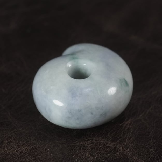 糸魚川翡翠 ラベンダー ヒスイ まる勾玉 14.8g Itoigawa Lavender
