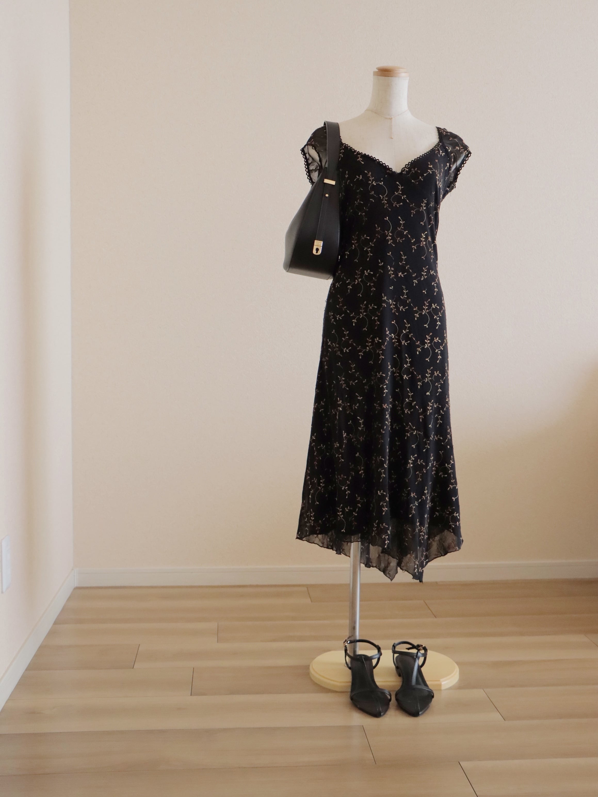 ●made in ITALY embroidery design sheer jersey dress