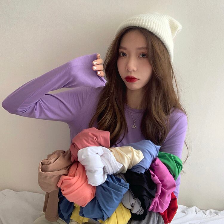 ピュアカラーのボトミングシャツ2020年秋新しい長袖Tシャツの女性が折りたたまれて薄くて用途の広いミドル丈のトップインタイドを着用 ドラファッションホール12744893430