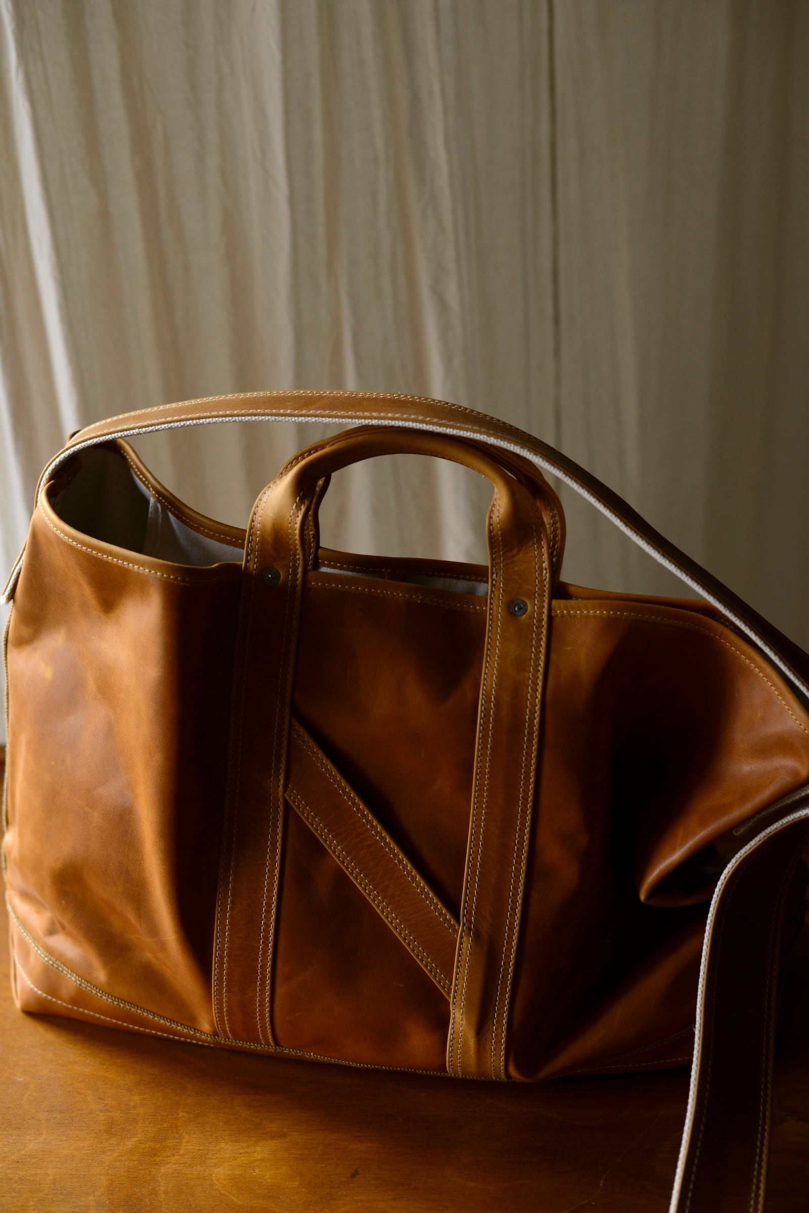 NICENESS / O.LEDZ OILED LEATHER SHOULDER TOTE BAG (GOLD
