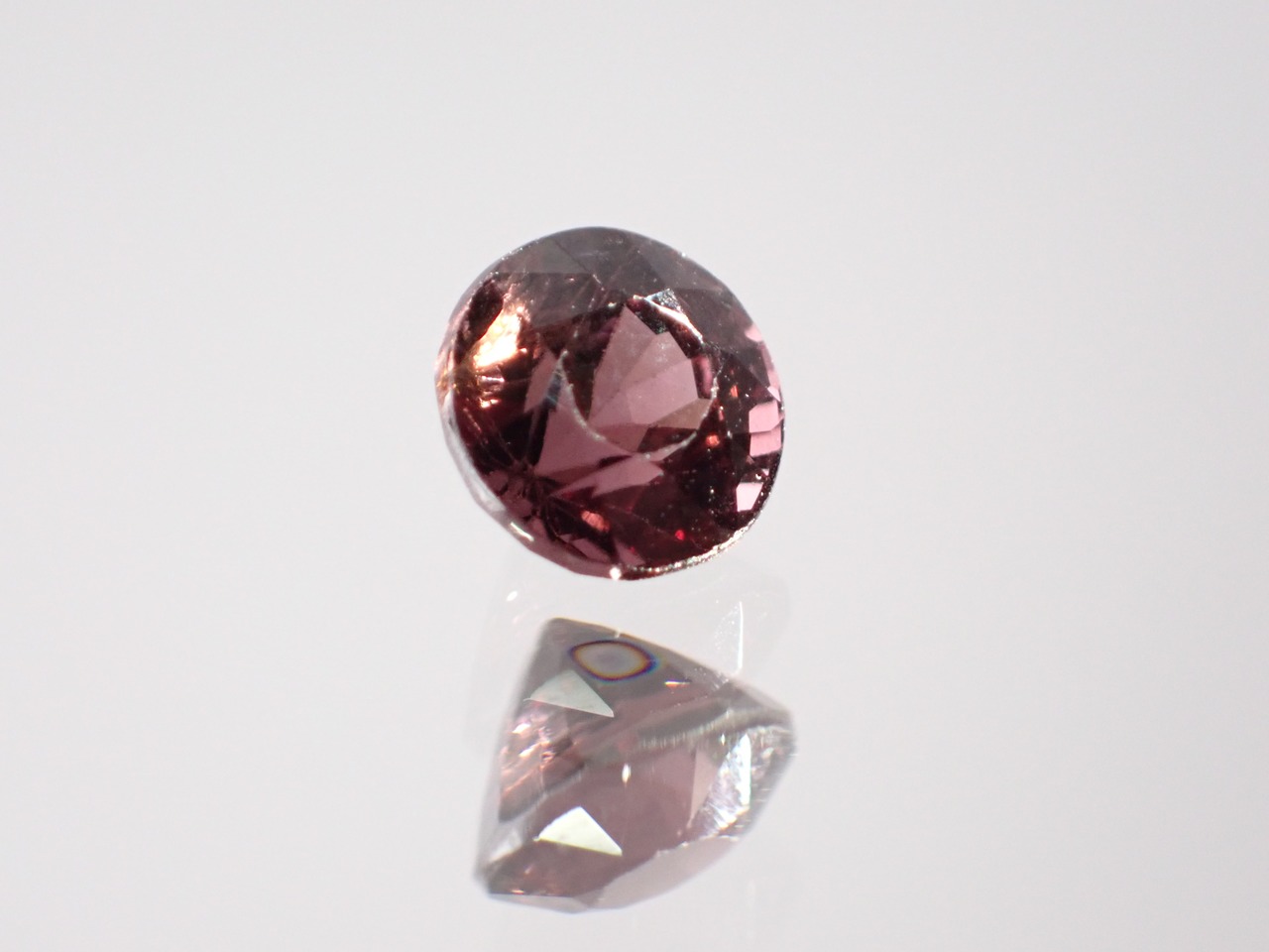 スピネル　0.79ct　[C13‐470]
