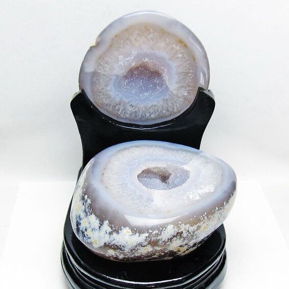 2.9Kg トレジャーメノウ アゲート ジオード 台座付属 一点物 175-1537