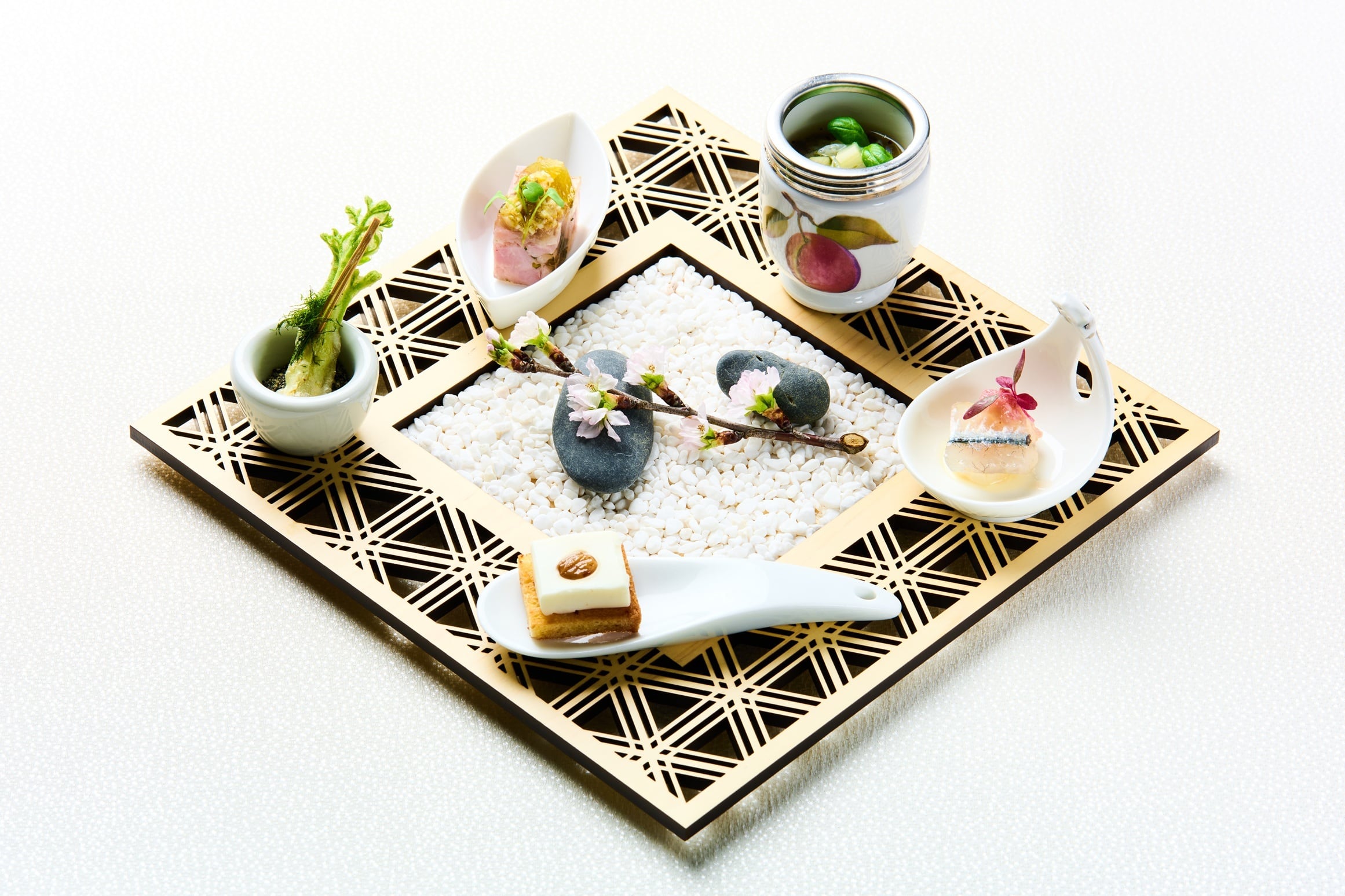 お食事券 ディナー2名様（山王店・福岡店） | La Rochelle