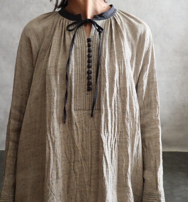 クルミボタンスモックドレス配色