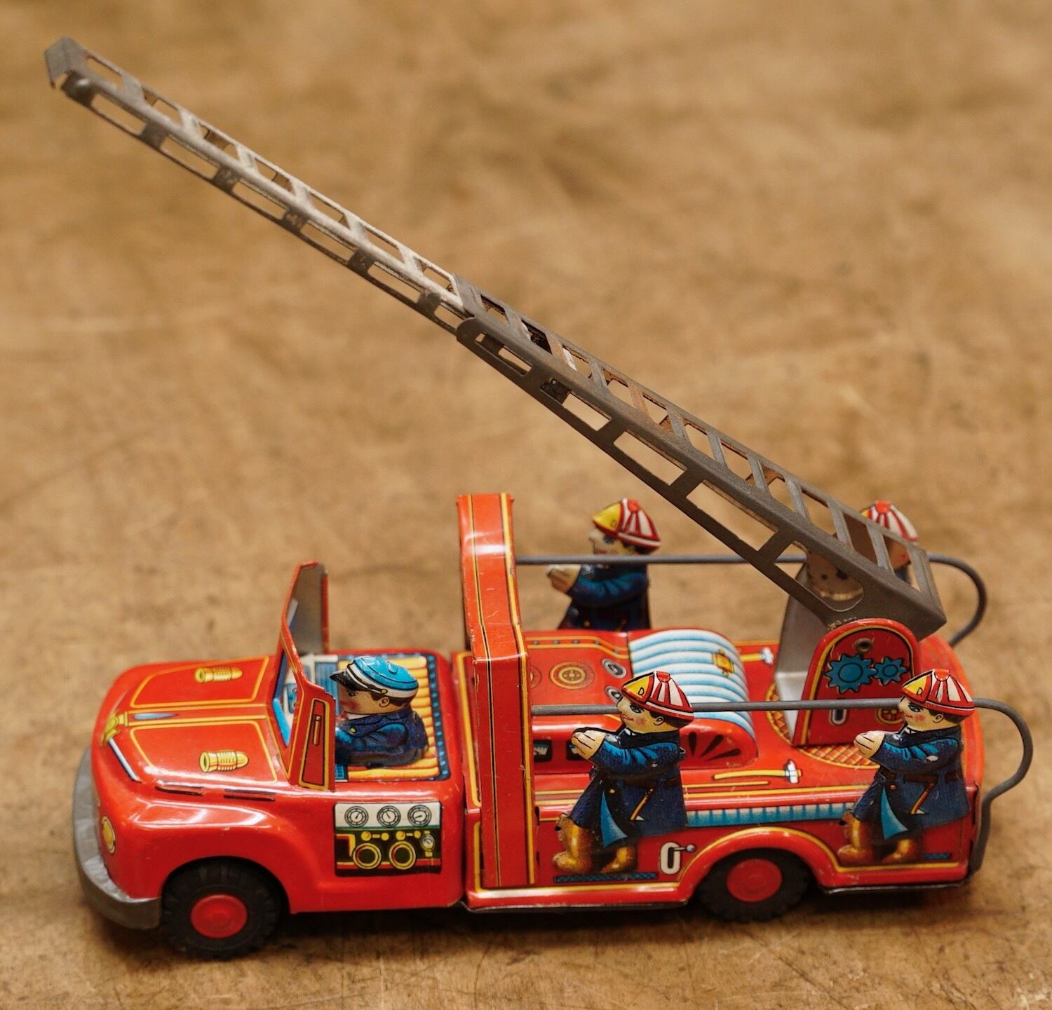 3031 FRICTION FIRE ENGINE はしご車 消防車 ブリキ おもちゃ 箱付き