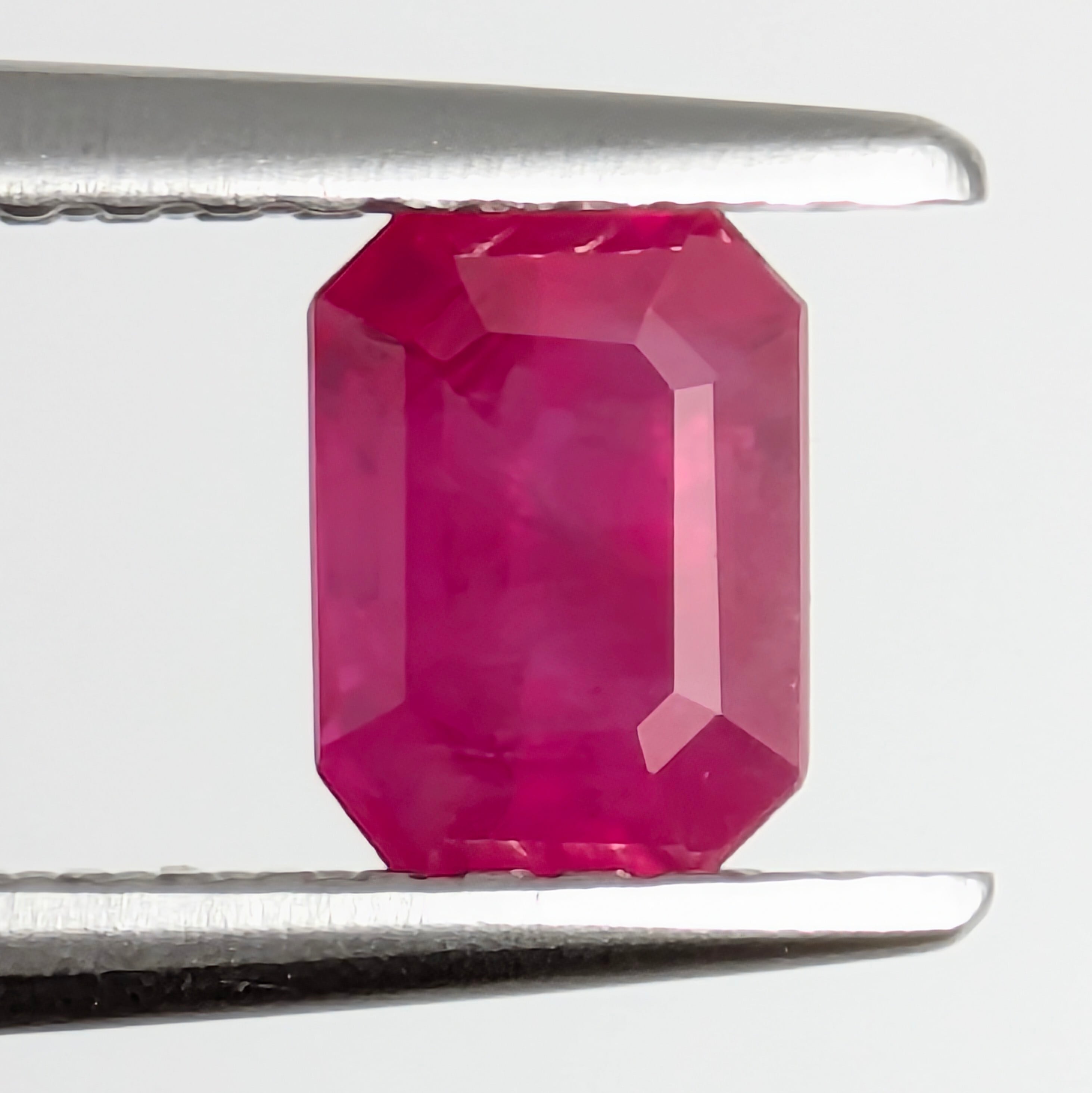ルビールース ミャンマー産【1.00ct】 PRO208929 | Gem's Subculture