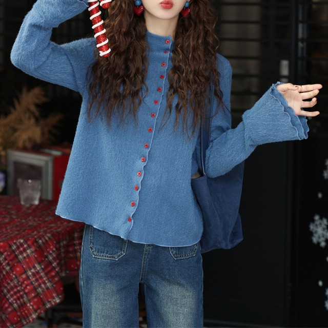contrast button mellow bell sleeve top  e2099