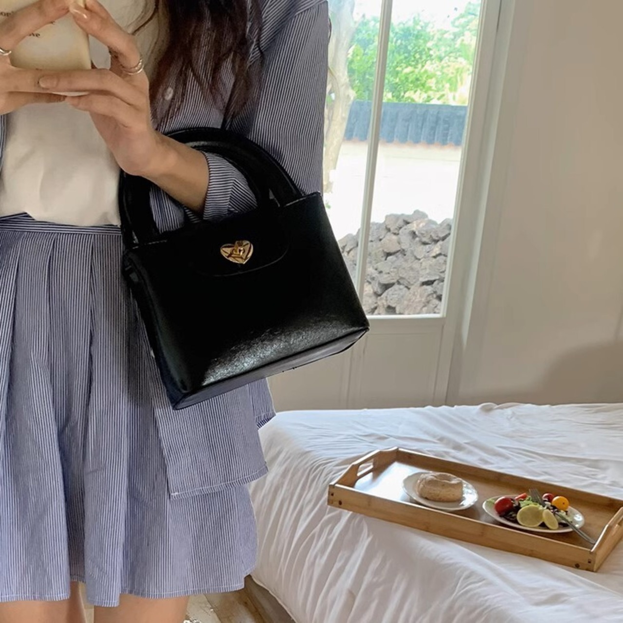 heart rock shoulder bag