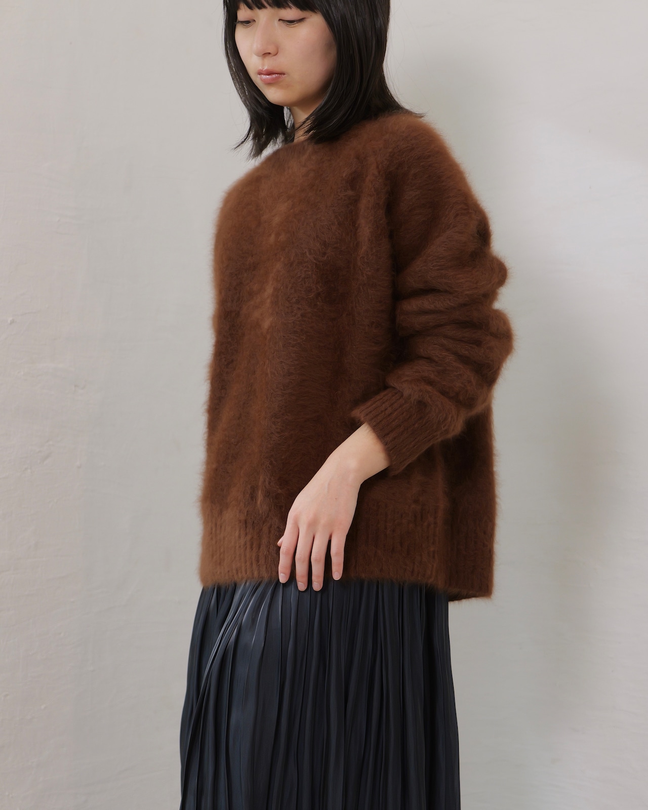 FOURAM - RACCOON CREW KNIT :Dark Brown|ラクーン100/毛足ニット/クルーネック