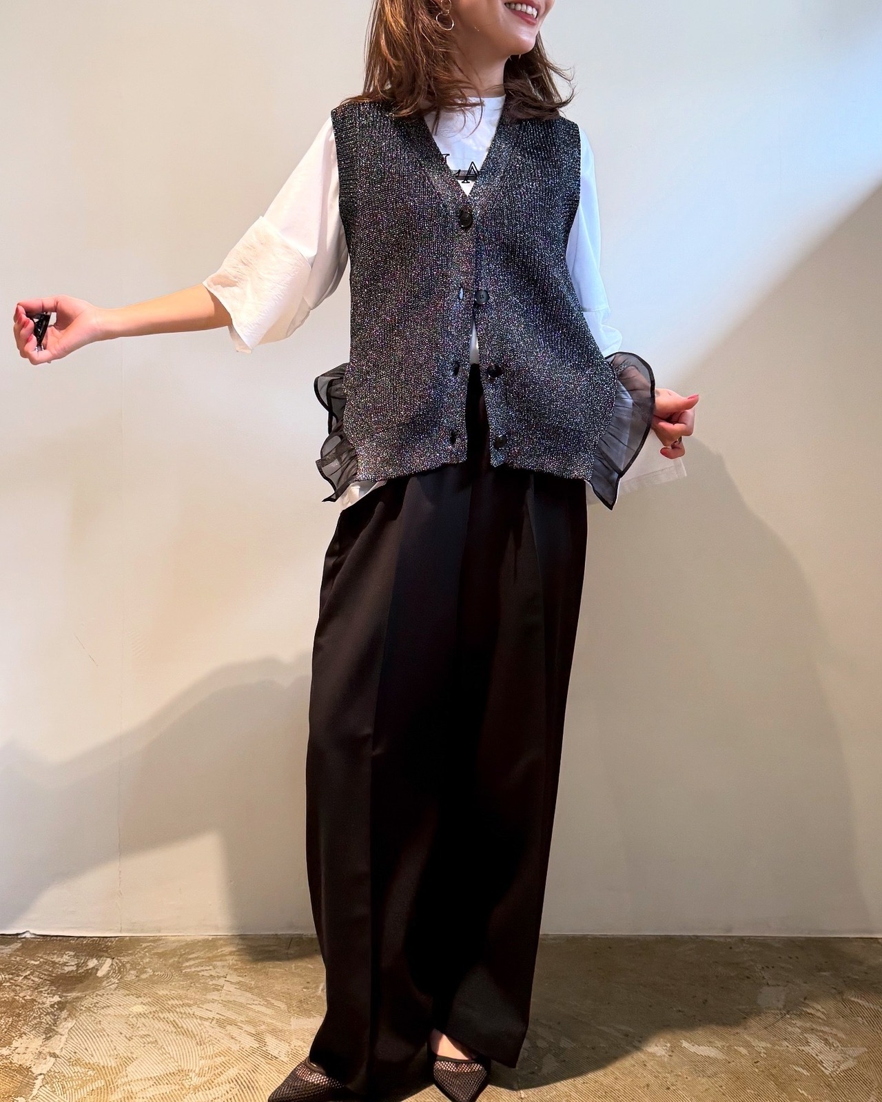 エイミーロウ　eimeelaw　Eimee Law　フリルヘムラメニットジレ