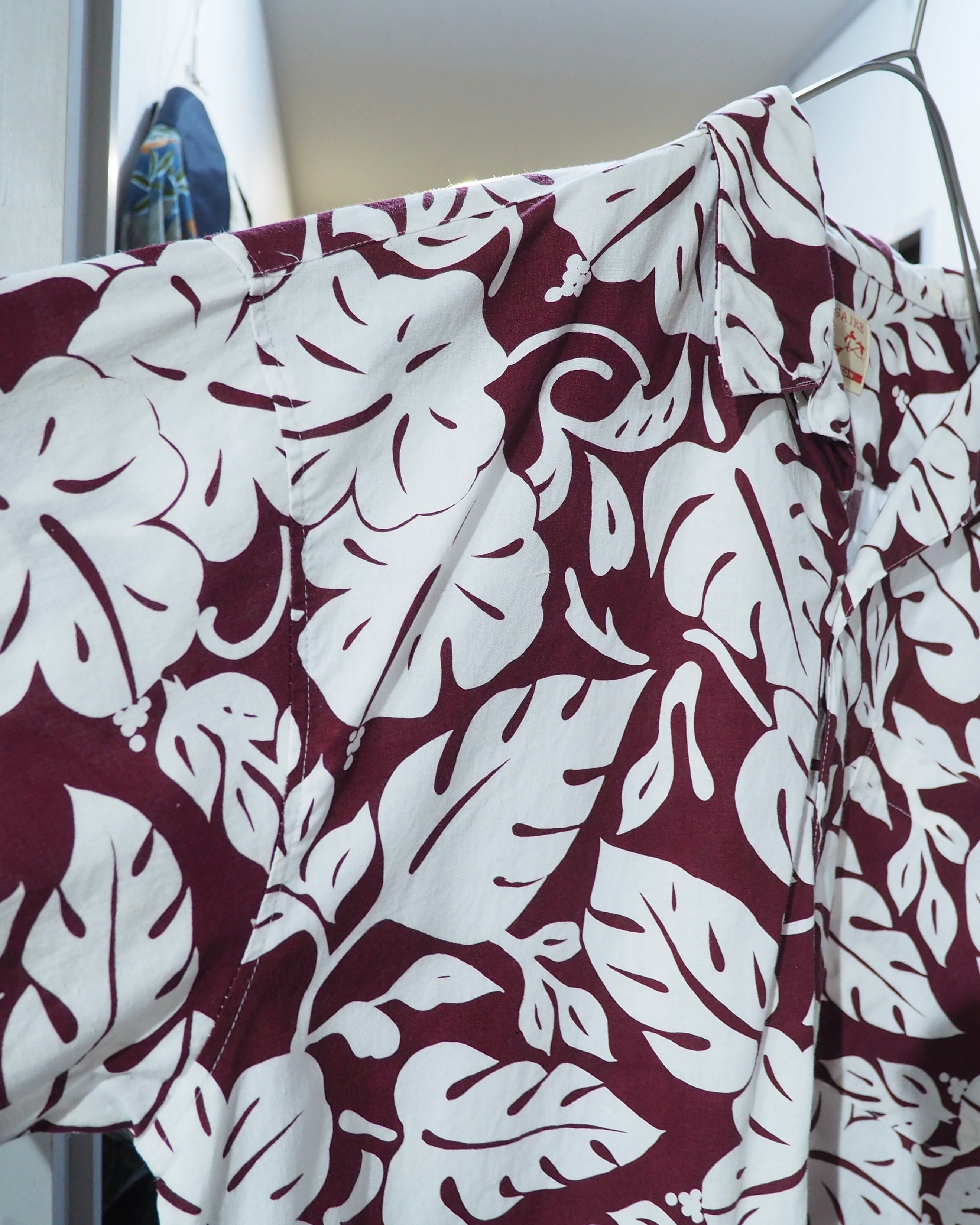 1980 ‐ 90s Piebald Flower all Over pattern vintage SS open collar Shirt