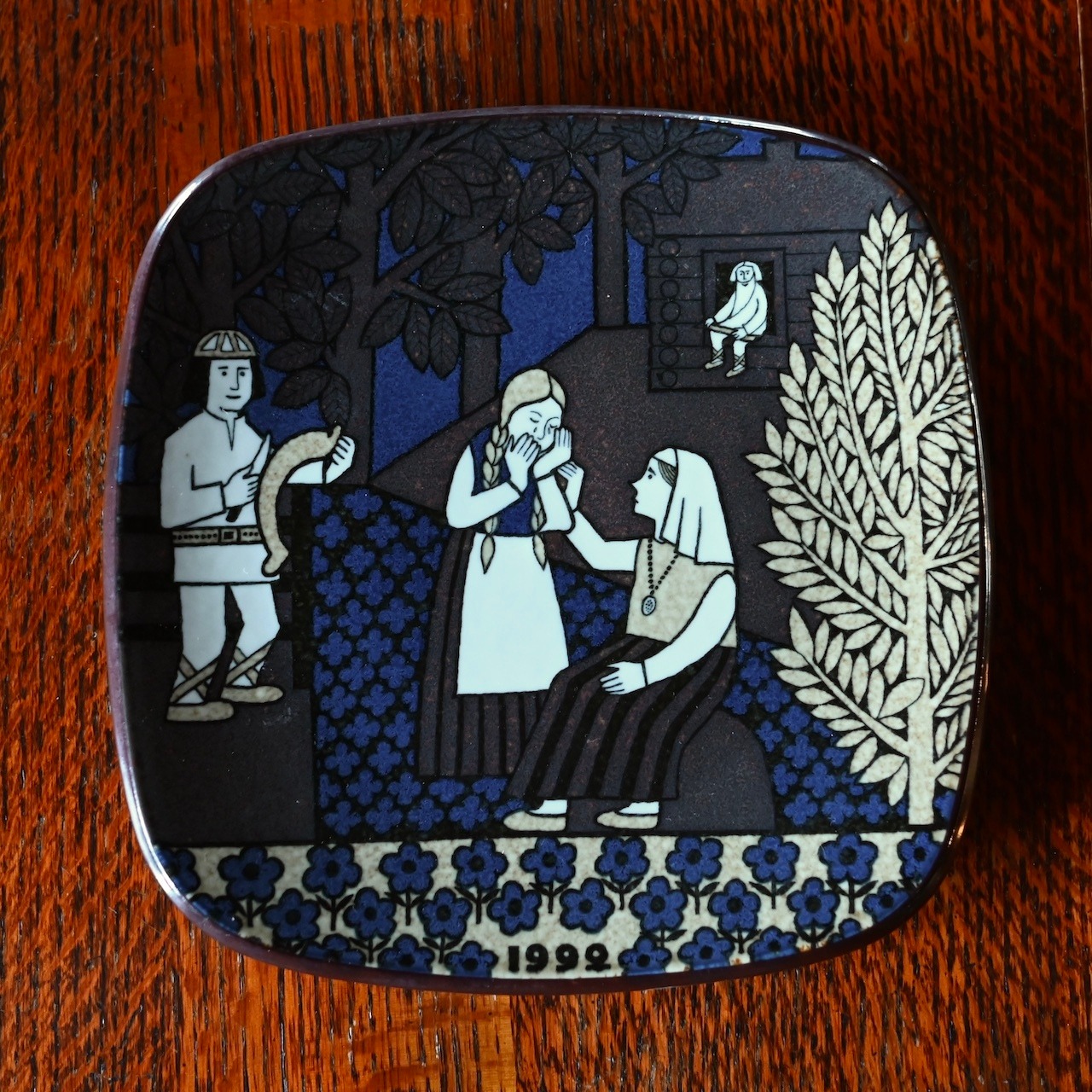 ARABIA Year Plate / アラビア イヤー プレート【C】〈 北欧・フィンランド・食器・皿・アンティーク・ヴィンテージ 〉114249