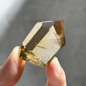 ファントム◎シトリン（黄水晶） フリーフォーム31◇ Citrine ◇ 天然石・鉱物・パワーストーン