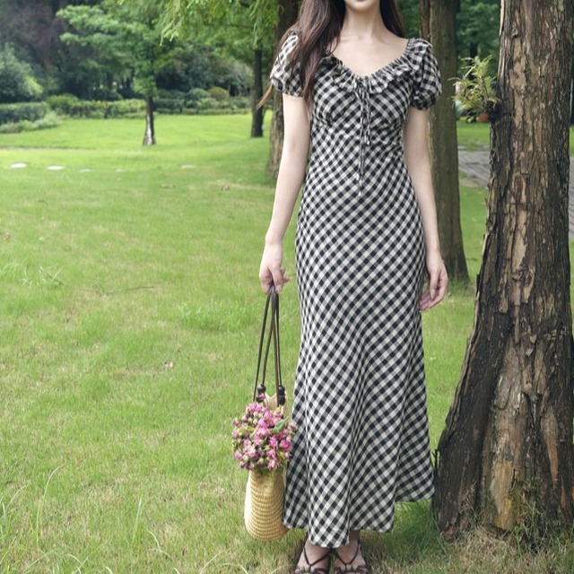 Vネック×パフスリーブ ギンガムチェック柄 ミディ丈ワンピース 00522