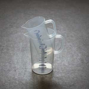 ドイツの計量カップ500㎖