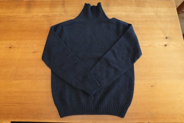 HARLEY別注　Superfine Lambswool ポロネック（ネイビー）