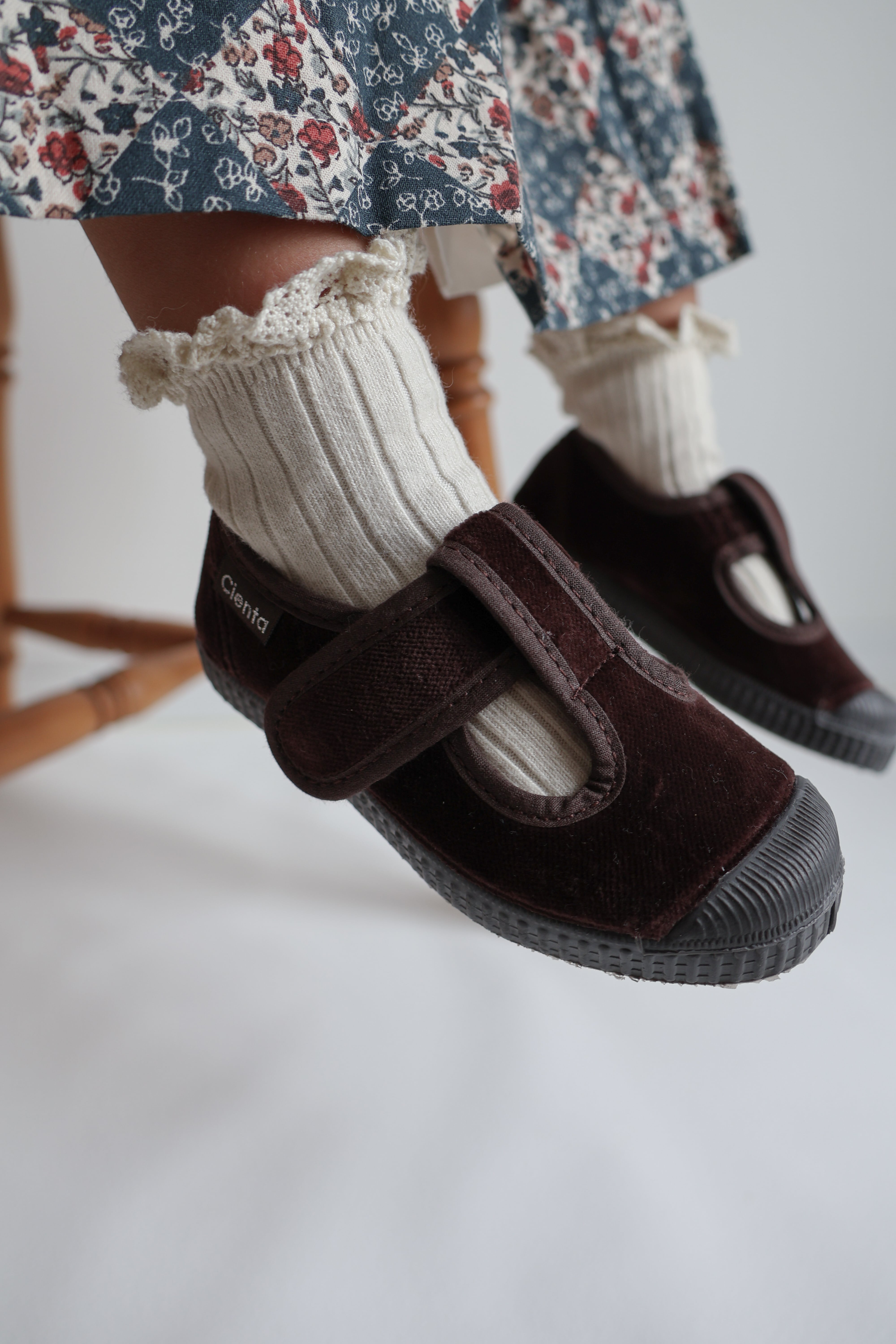 【即納】cienta / Velour Tstrap /  Marron (Brown)