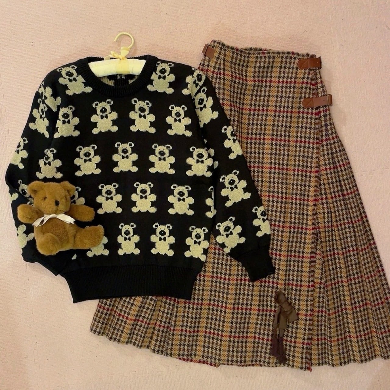 ribbon bear jacquard knit sweater