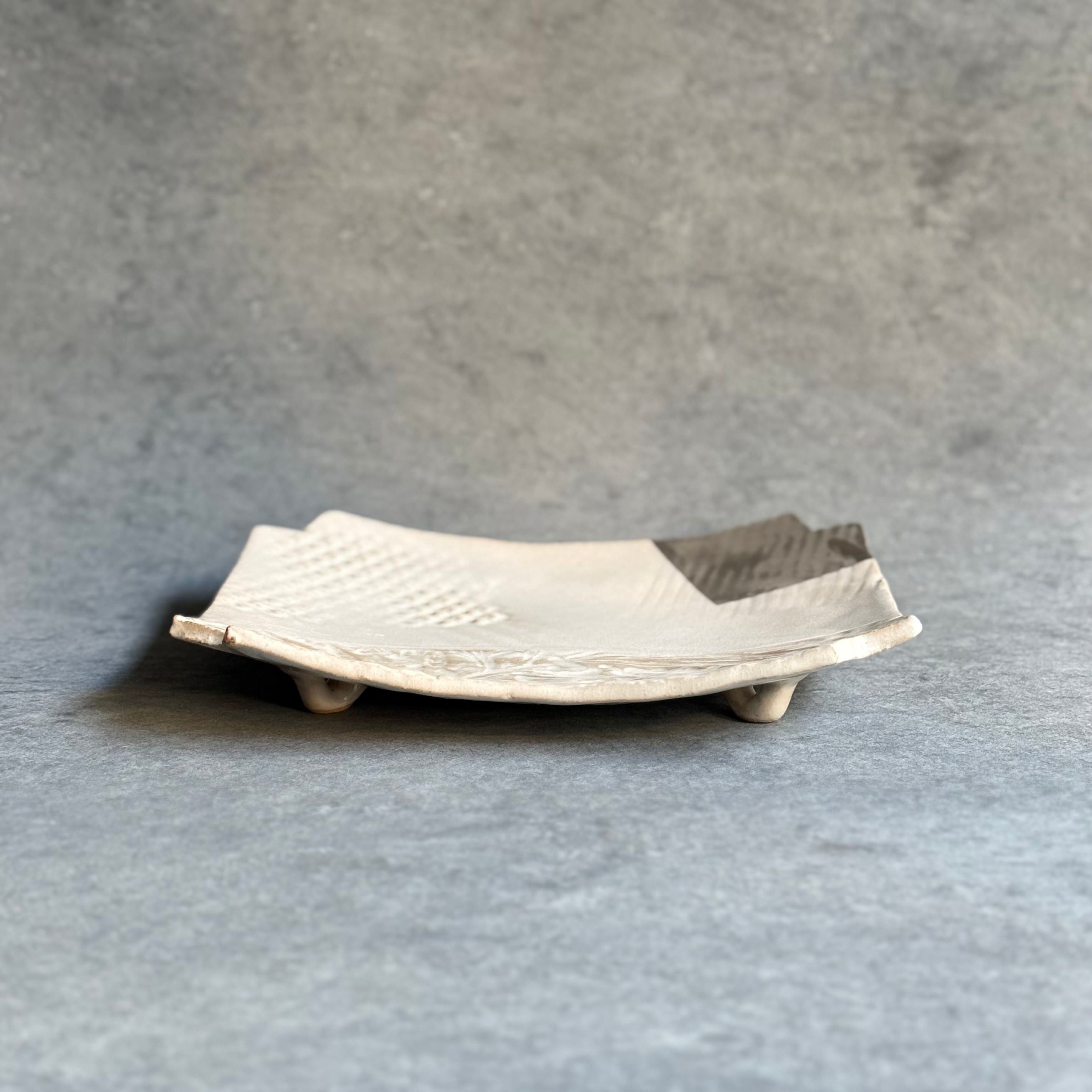 【SALE】　伊集院真理子　舟形 盛り皿 金継ぎ 伊集院真理子 長角花柄足付皿 | gallery 一白