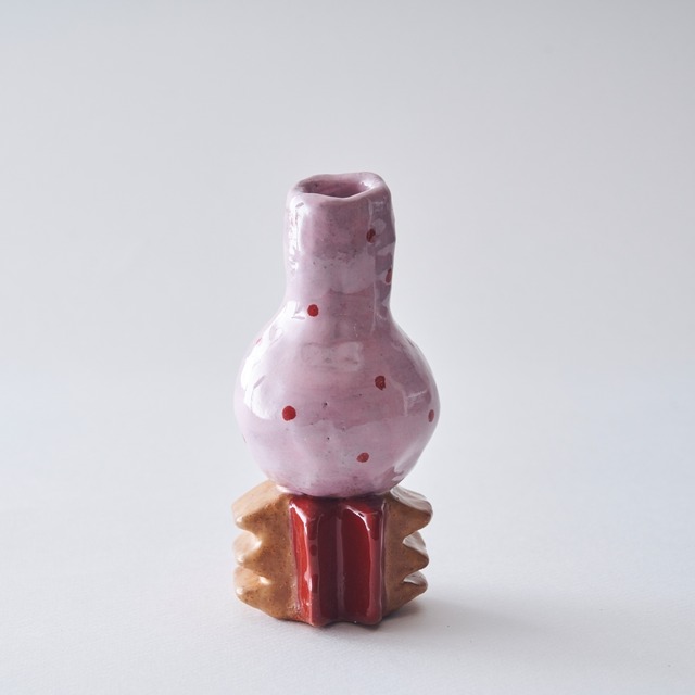 Satoko Kako / Pink vase with red dots vase