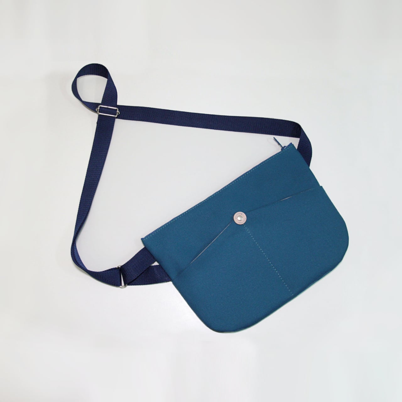 サコッシュ ミネラルブルー