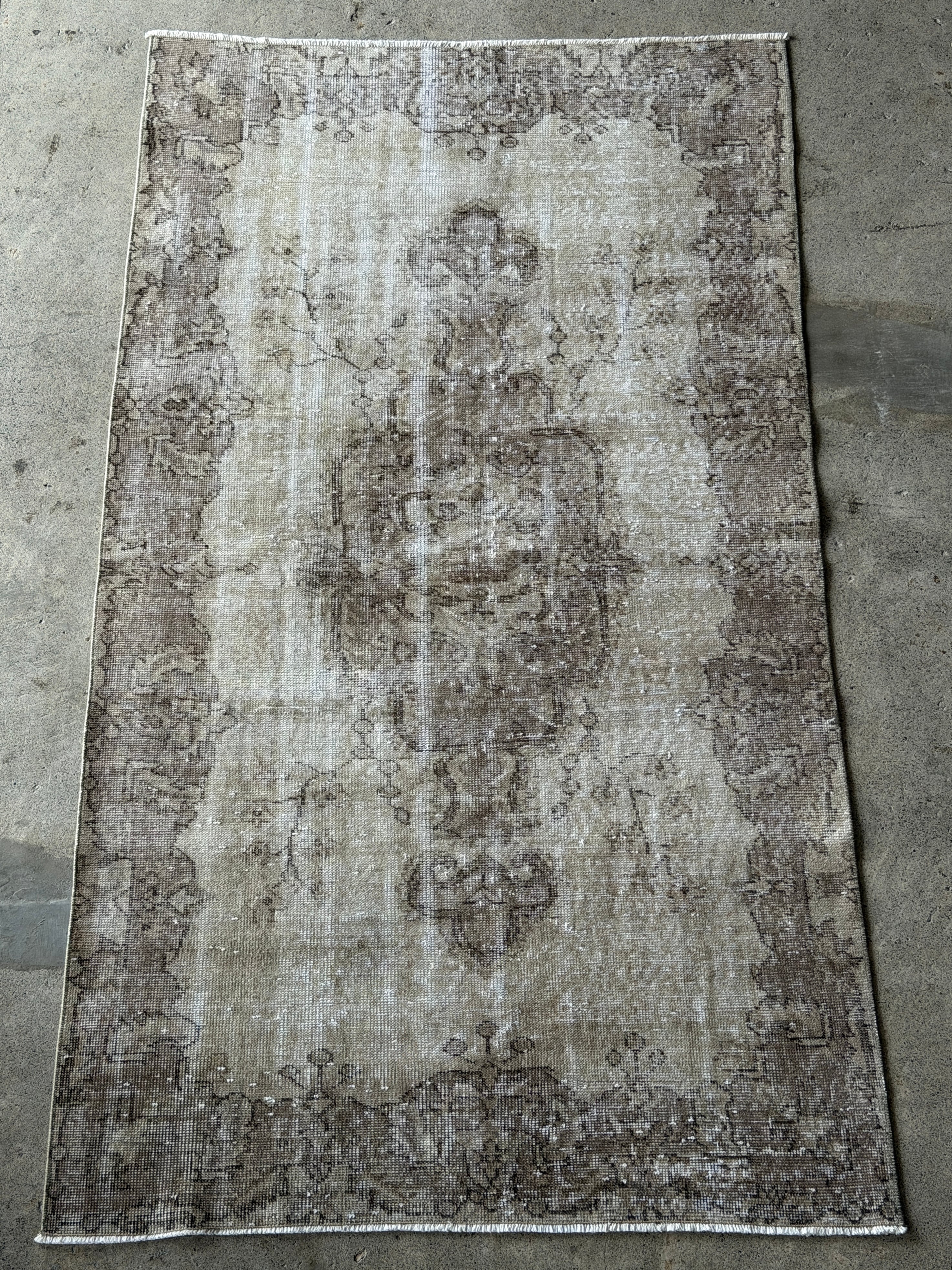 Antiques&Crafts880