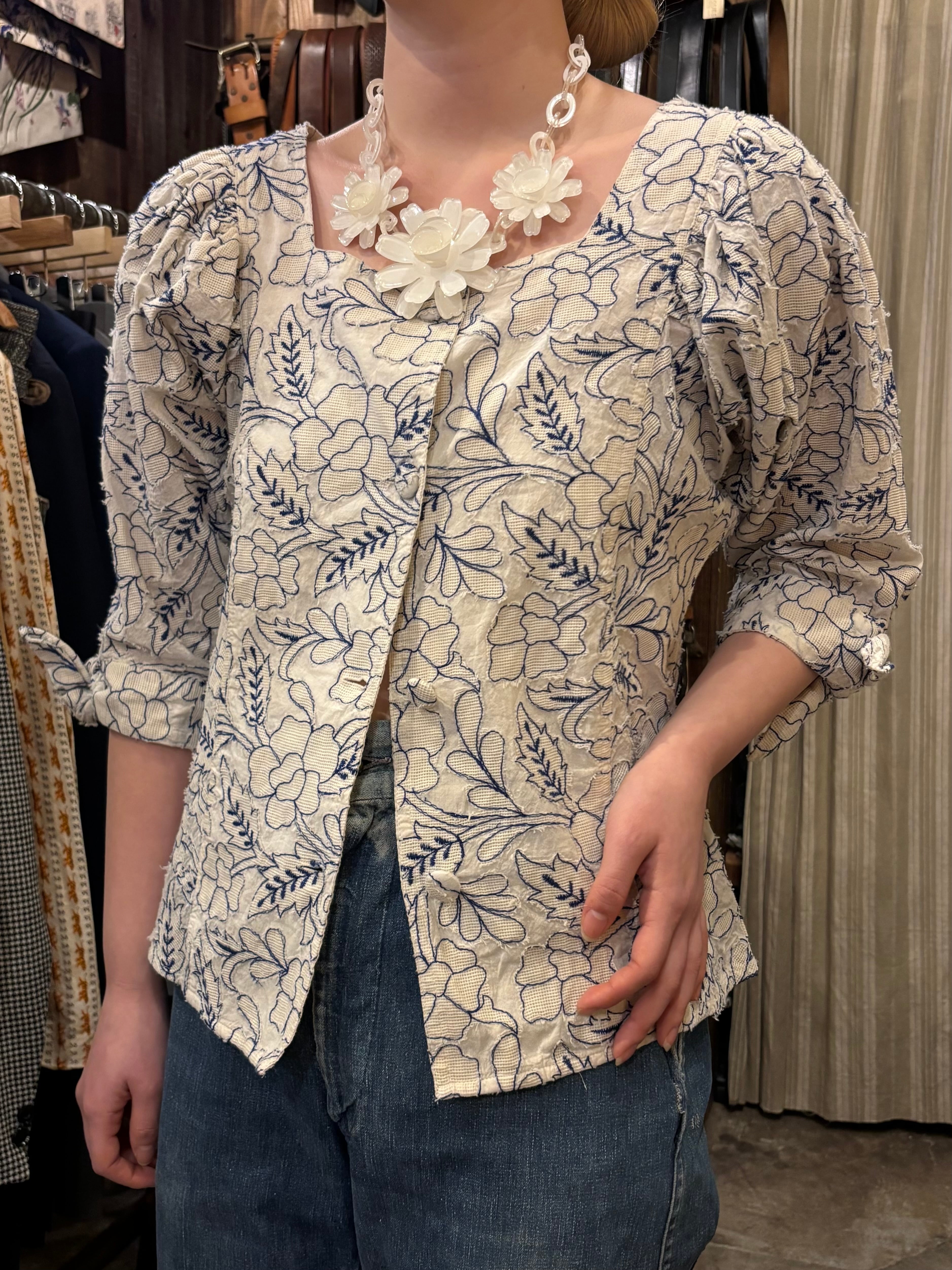 TOPS | JANTIQUES