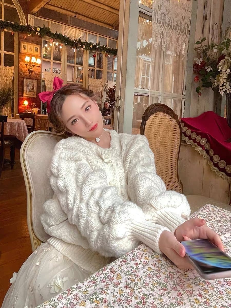 white flower knit cardigan | CRÉAGE