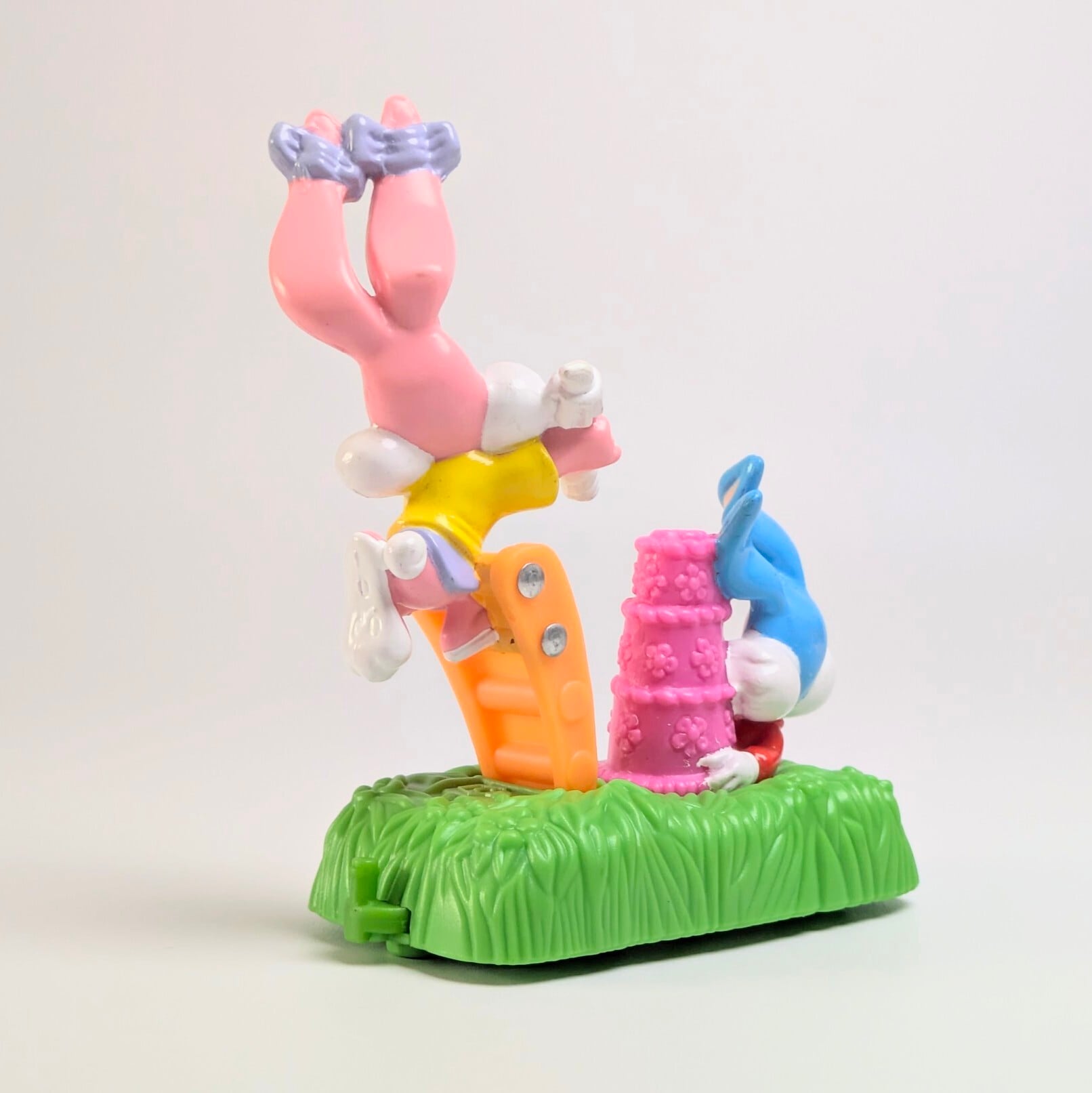 ☆VINTAGE JUNK 1994☆【 McDonald's / マクドナルド 】『 Happy Birthday Train ( ハッピーバースデー・トレイン ) / タイニートゥーンズ / バスターバニー&バブスバニー 』McDonald's Happy Meal Toy ハッピーミールトイ 〚アメリカン雑貨 アメトイ〛