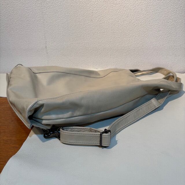 B.stuff　人気NO.1リュック(アーティーチョーク)