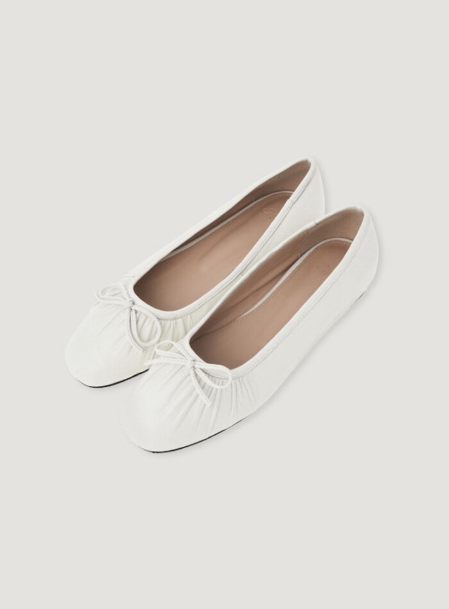 [MANGO MANY PLEASE] BORN SHIRRING FLAT SHOES_PURE IVORY 正規品 韓国ブランド 韓国通販 韓国代行 韓国ファッション マンゴーメニープリーズ 日本 店舗