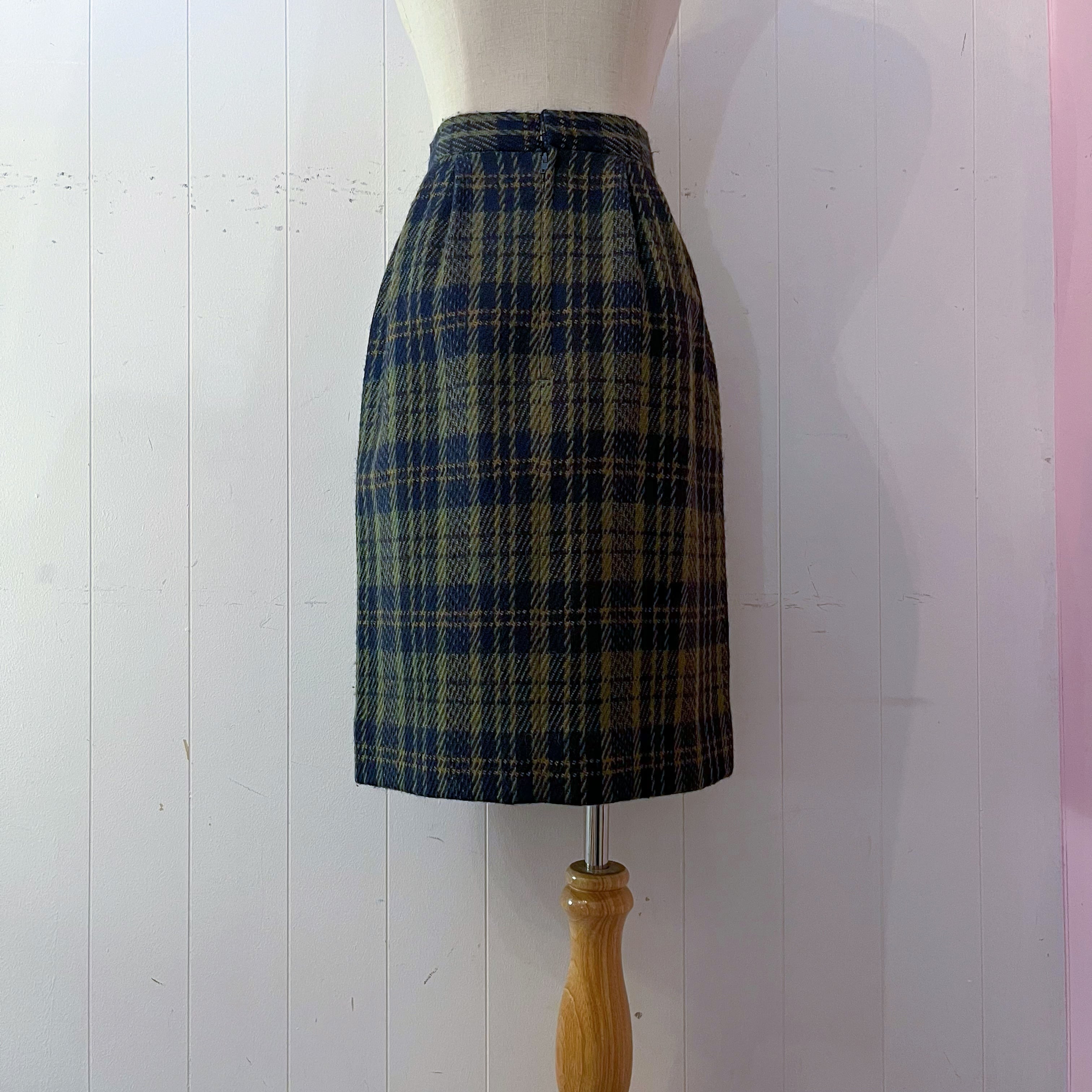 green check semi tight skirt