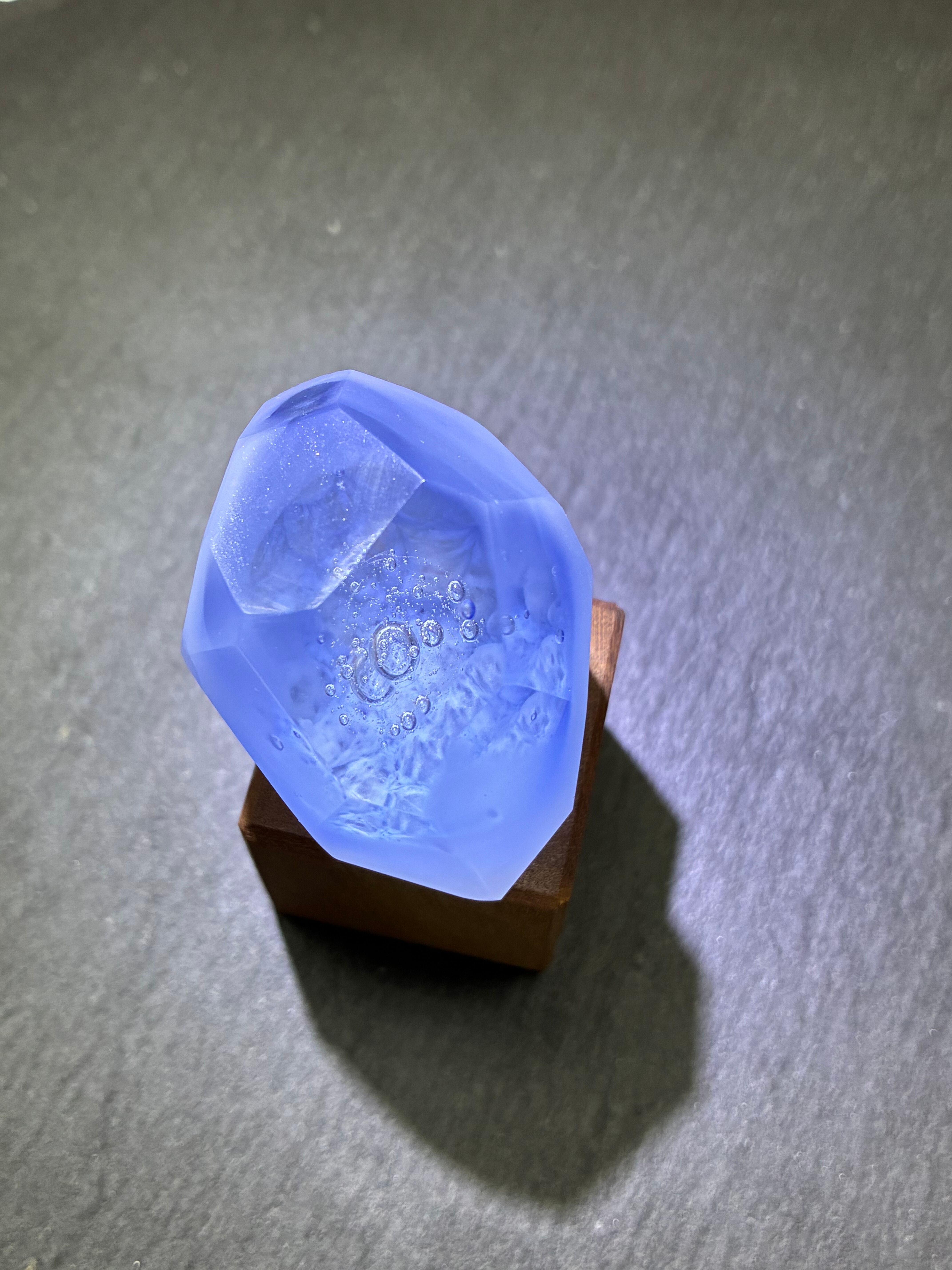 D383-5〕彫刻品 水晶 フクロウ彫り ふくろう 梟 置物 天然石【メール便