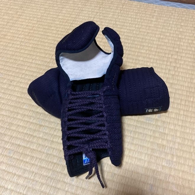 甲手単品 10ミリミシン織刺【銀蜻蛉】【BAK防具】最高の剣道具技術